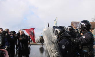 Scontri tra Vetevendosje e polizia del Kosovo