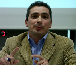 Intervento di Gian <b>Matteo Apuzzo</b> - Il-lungo-89.-Intervento-di-Gian-Matteo-Apuzzo_large