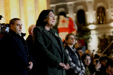 Tbilisi, 28 ottobre 2024, la presidente Salomé Zourabichvili in piazza - foto F.Baccini