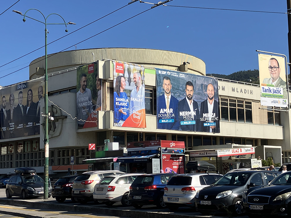 Manifesti elettorali a Sarajevo (foto D. Kurić)