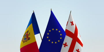 Bandiere di Ue, Georgia e Moldova © alexfan32 Shutterstock