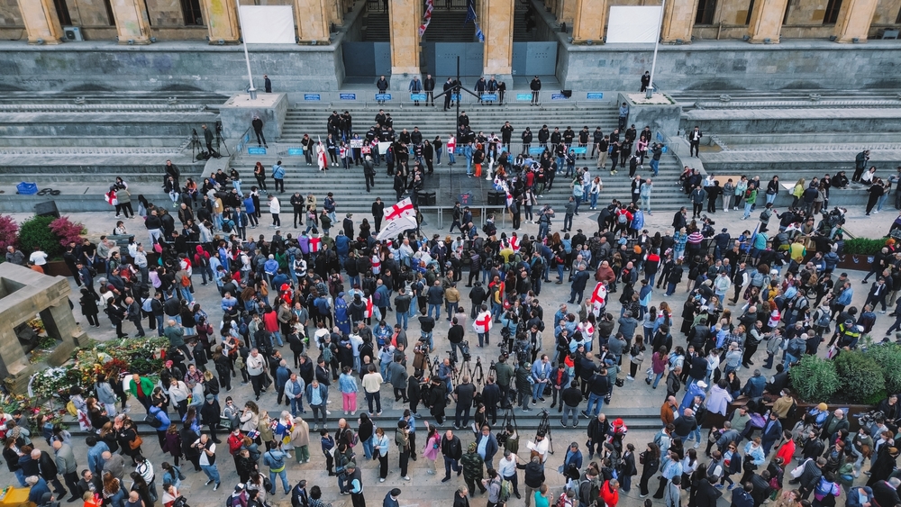 Proteste a Tbilisi contro la legge sugli agenti stranieri © Maikowl/Shutterstock