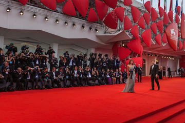 Il tappeto rosso del Film festivla di Venezia © taniavolobueva/Shutterstock