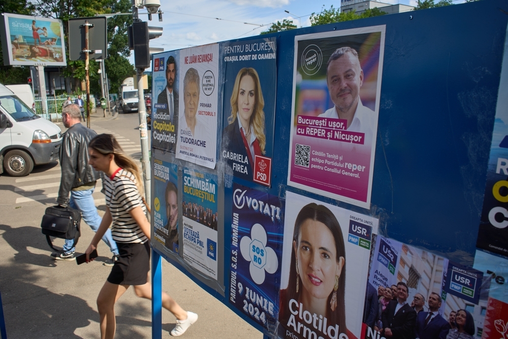 Manifesti elettorali a Bucarest, Romania, per europee e locali © LCV/Shutterstock