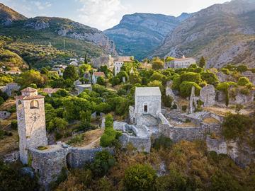 Bar vecchia © Lukas_Vejrik/Shutterstock