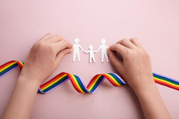 Famiglia gay con figli - © vetre/Shutterstock