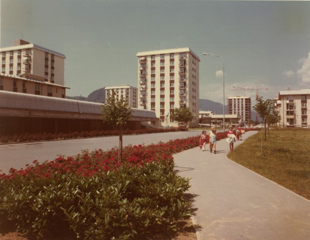 Nuova area residenziale a Pirot, 1979, foto dell'archivio del Museo della storia della Jugoslavia Nuova area residenziale a Pirot, 1979, foto dell'archivio del Museo della storia della Jugoslavia