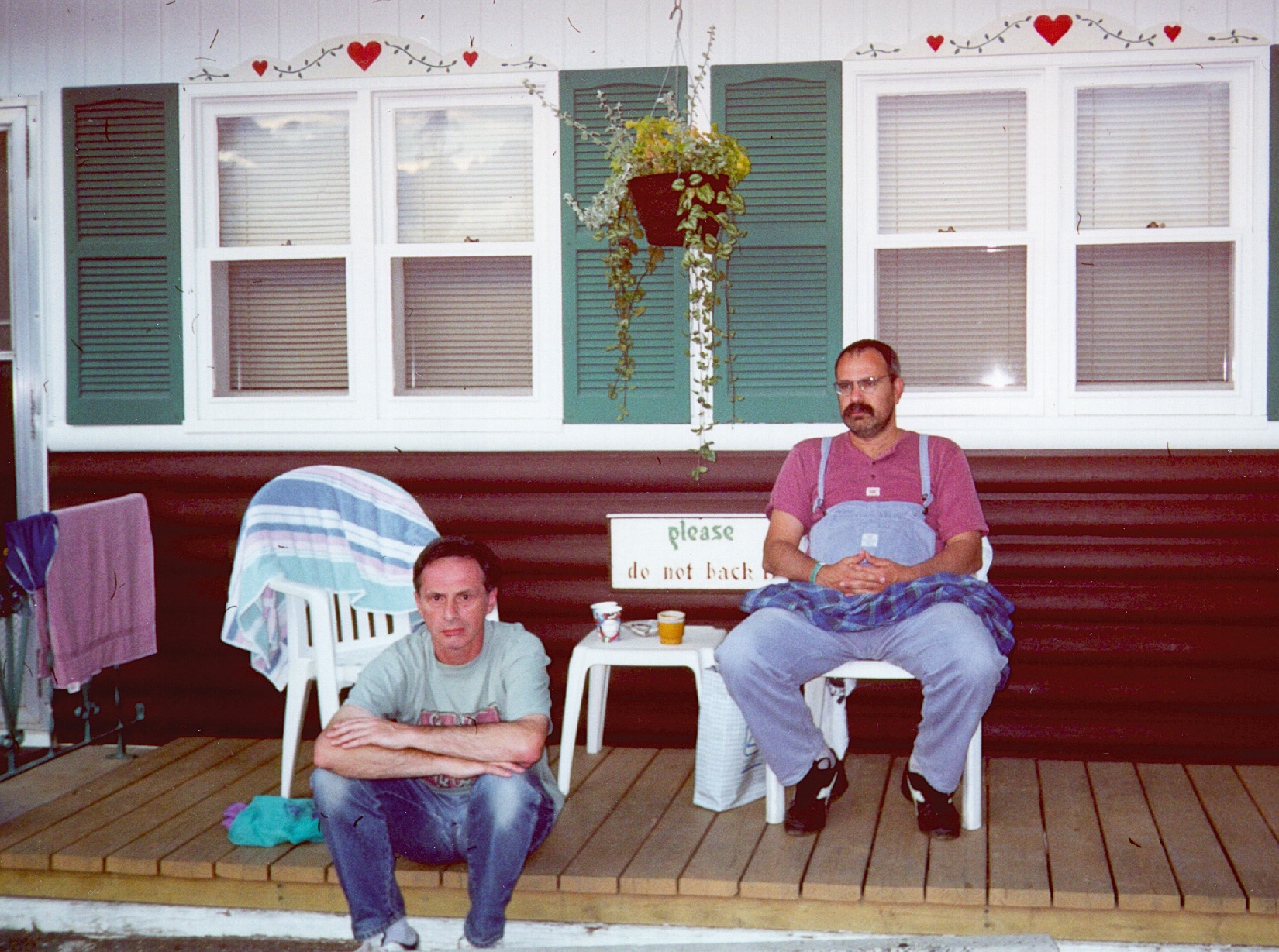 David Albahari e Mihajlo Pantić – Radium Hot Springs British Columbia, 2000 (archivio privato Pantić ) David Albahari e Mihajlo Pantić – Radium Hot Springs British Columbia, 2000 (archivio privato Pantić )